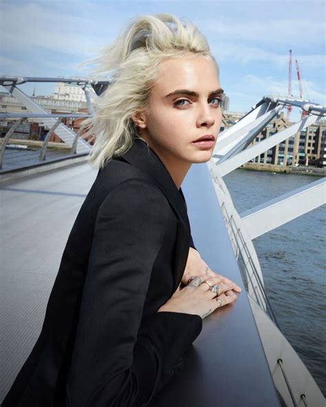 cara delevingne make up burberry|burberry her fragrance face.